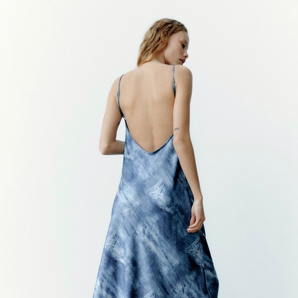 BNWT PRINTED SATIN EFFECT SLIP DRESS XS - Picture 3 of 6